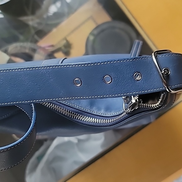 Vintage Coach Slim Legacy Blue Leather Duffle - Picture 6 of 11